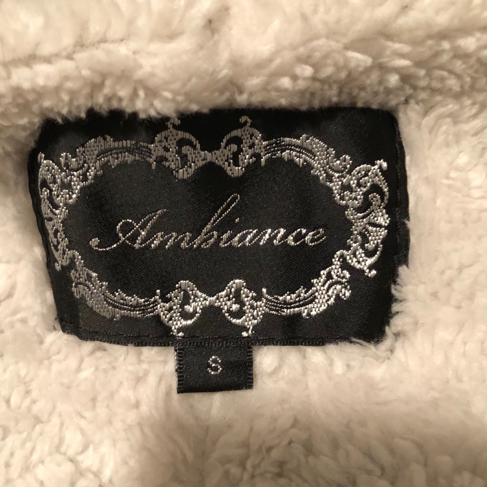 Jacket - Picture 2 of 3